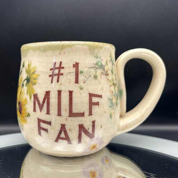 its no longer an age gap mug - 15 oz