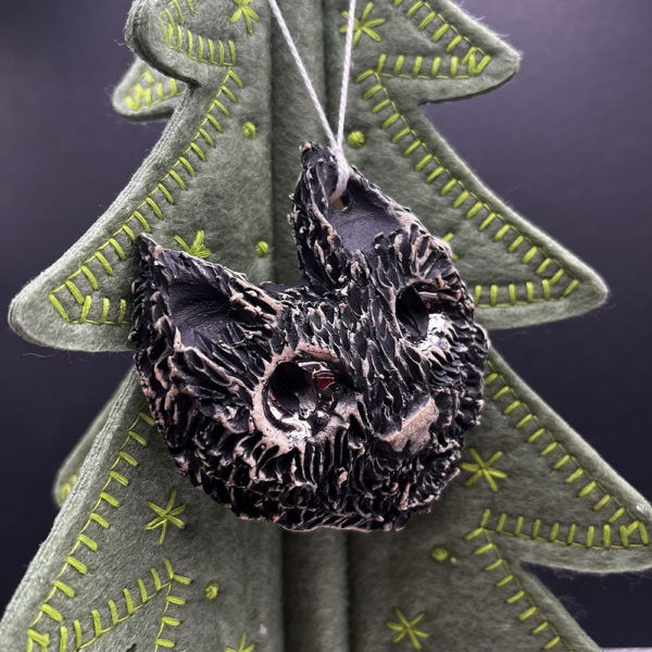 Raggedy-Ass Sculpted Cat Ornament - Image 2