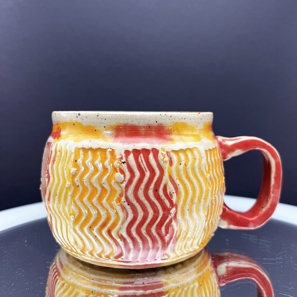 Vertical Squirtical Mug with Pinched Handle - 12 oz - Image 3